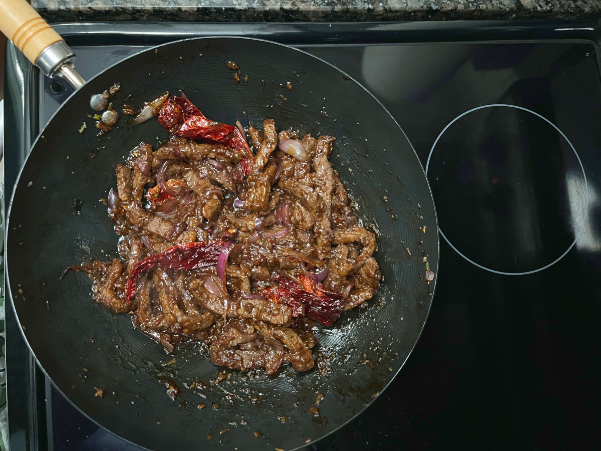 Beef frying with Mongolian sauce and other regular ingredients