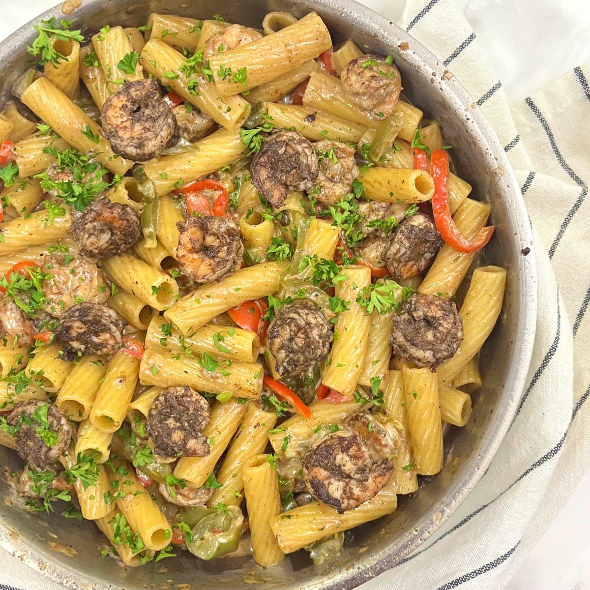 jerk shrimp pasta in a pan