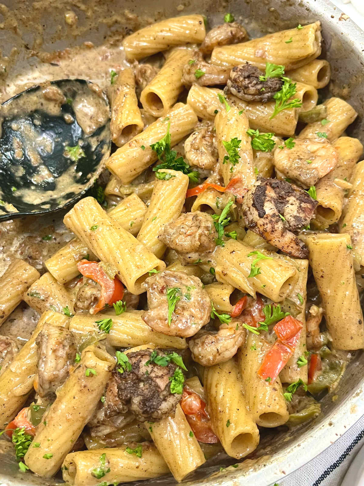 jerk shrimp pasta in a pan